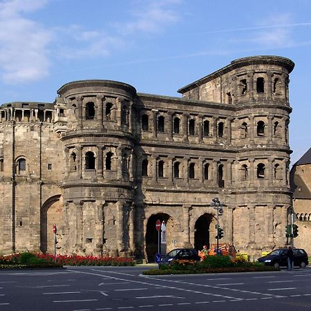 Blick Auf Den Weinberg - Apartment Mit Balkon Trier Dış mekan fotoğraf
